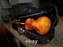 Amati Violin AFV-017 4/4 Full Size (Student Package Deal)