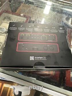 Focusrite Scarlett 2i2 4th Gen 2-in 2-out USB Music Audio Recording Interface